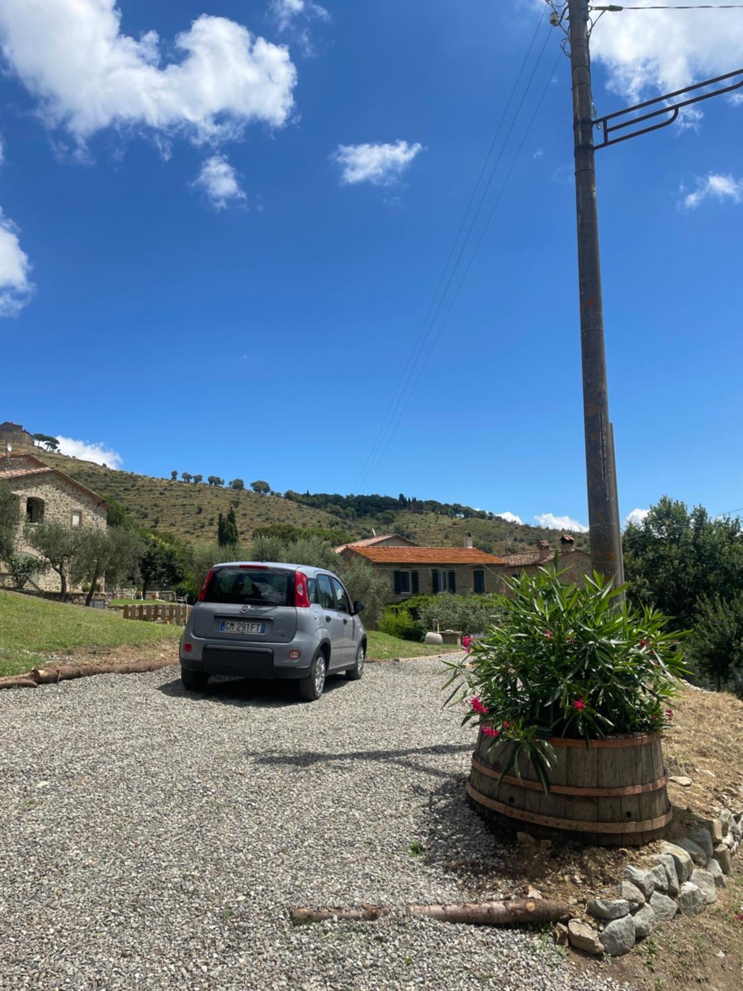 Private Stone Cottage With Starlink & Lake View Tuoro sul Trasimeno Exterior photo
